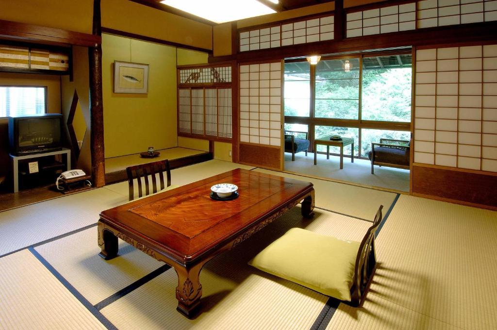 Yutouya Ryokan Toyooka  Oda fotoğraf